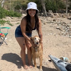 Meet your Posher, Daniela